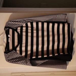 Long sleeve knit top size Large.